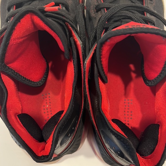 Basketball shoes - Picture 5 of 10